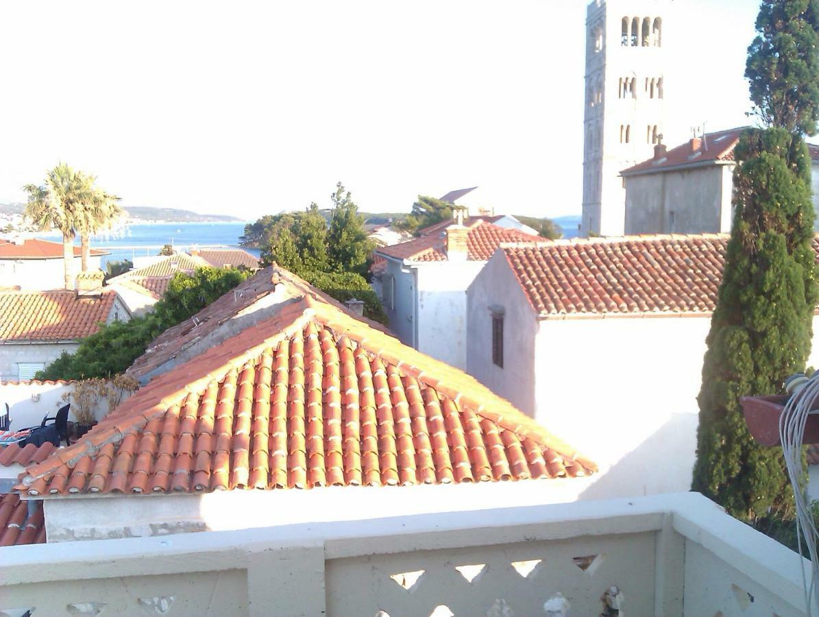 Apt. Old Town Rab Town Luaran gambar